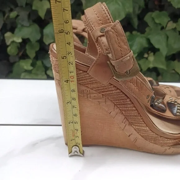 [Frye] Coastal Boho Bridget Ornament Leather Wood Wedge Sandals Womens Sz 8.5 - Picture 11 of 13